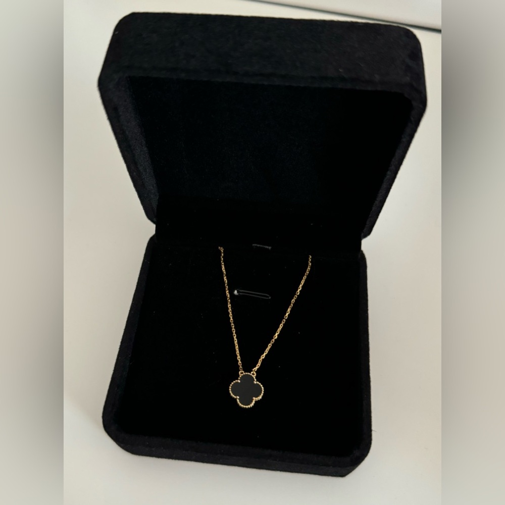 *SOLD* Real 18k 750 Gold Necklace